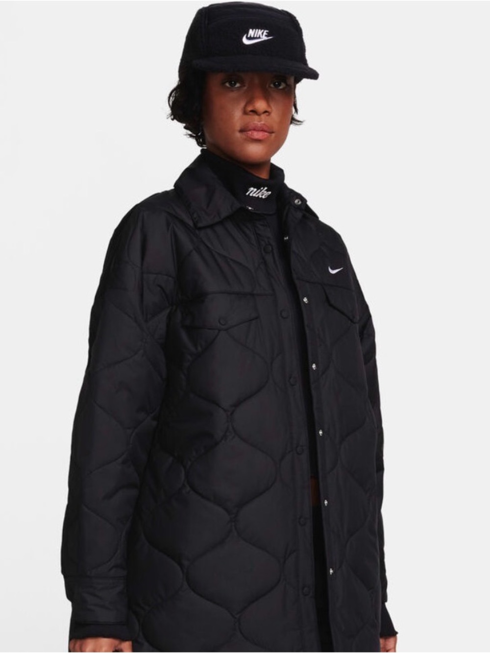 EUC Nike Women's Oversized Black Quilted Sportswear Snap Jacket Size Medium